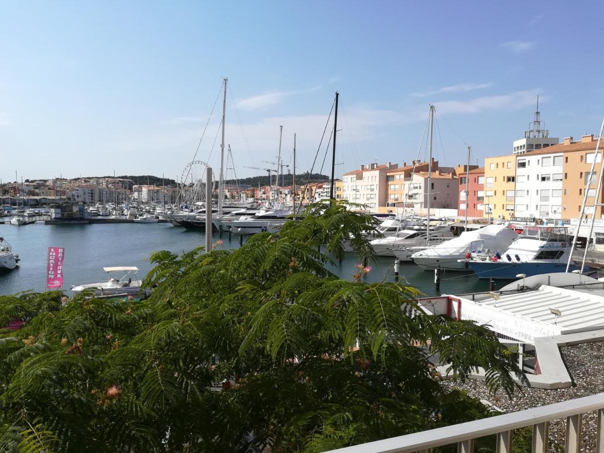 Appartement 1Ere Ligne Vue Port Avec Balcon, Piscine Agde Exterior photo
