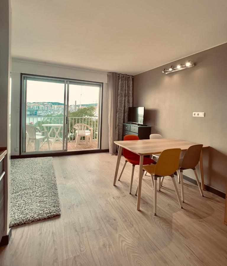 Appartement 1Ere Ligne Vue Port Avec Balcon, Piscine Agde Exterior photo