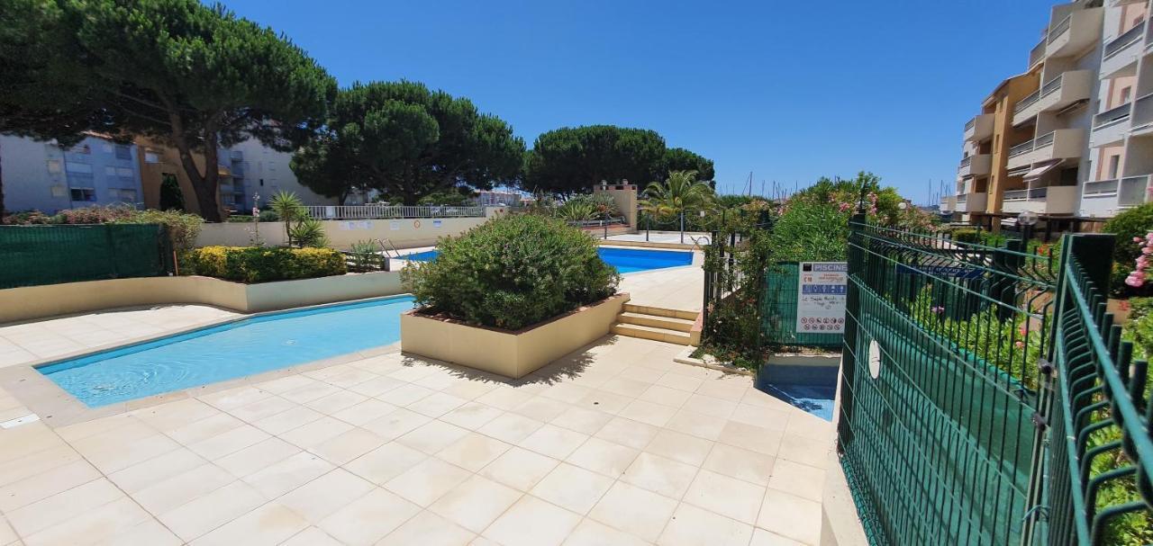 Appartement 1Ere Ligne Vue Port Avec Balcon, Piscine Agde Exterior photo